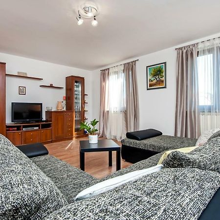 Apartment Nika Rovinj Exterior foto