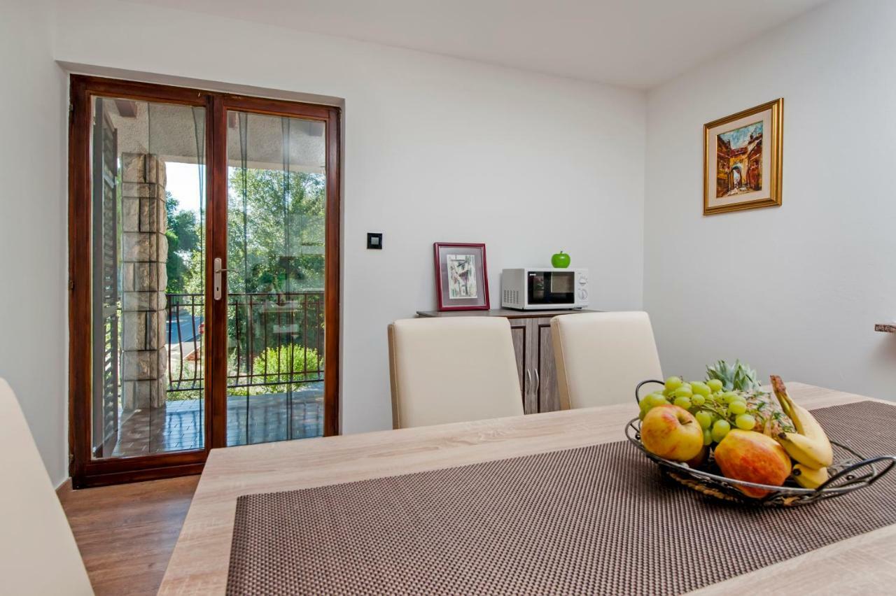 Apartment Nika Rovinj Exterior foto